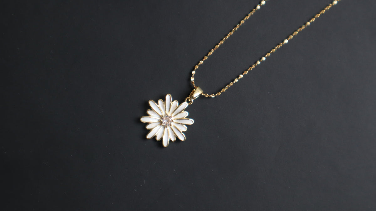 White Daisy Flower Pendant