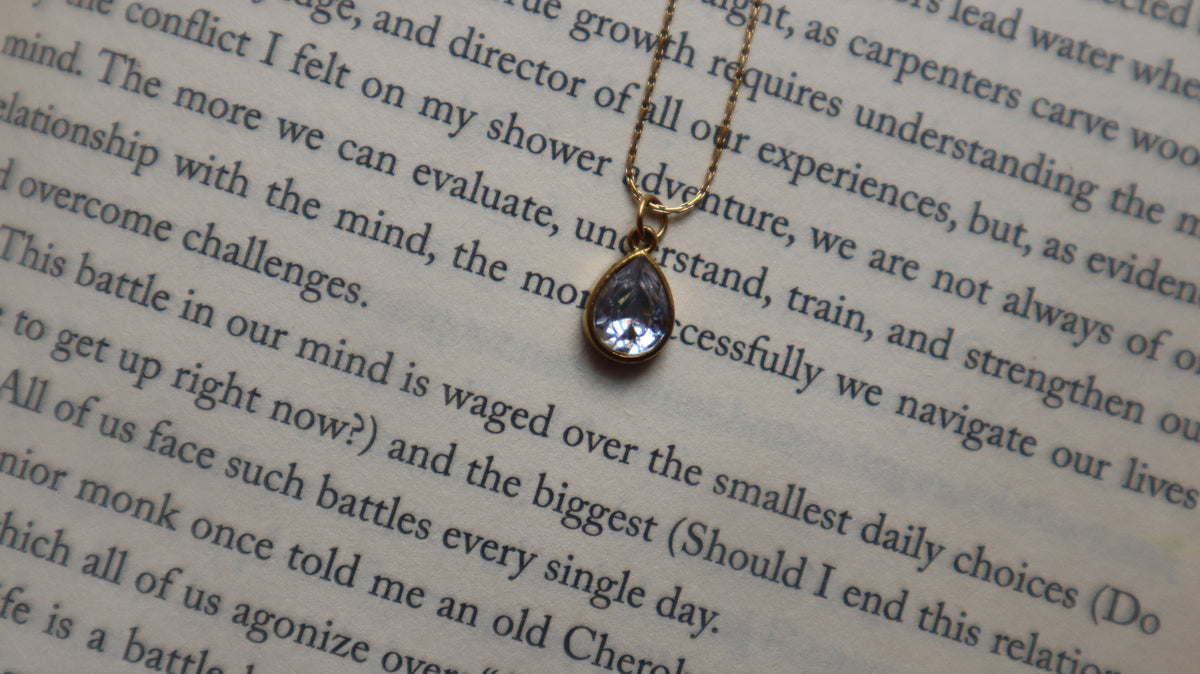 Teardrop Pendant Necklace